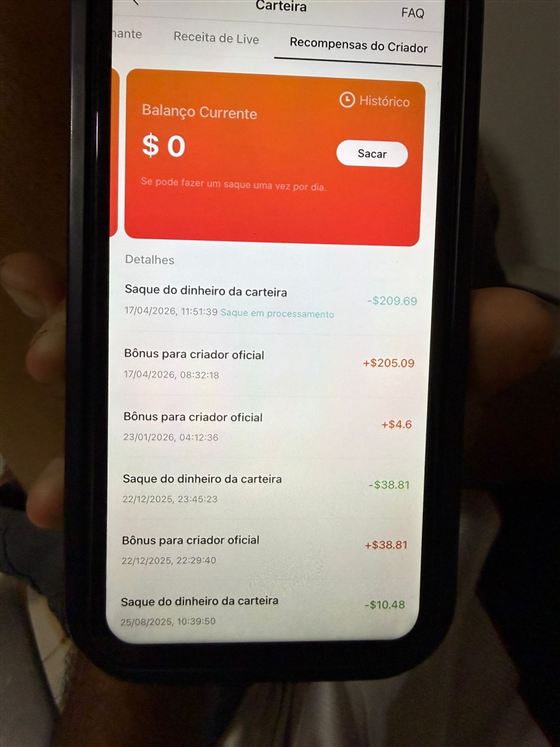 Carteira do Kwai de um criador com bônus de criador oficial de US$ 205,09 e US$ 38,81